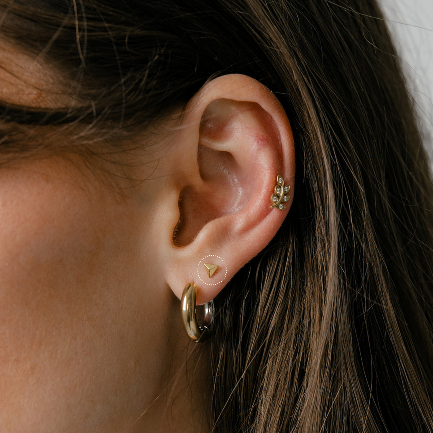 Pyramid Flat Back Stud